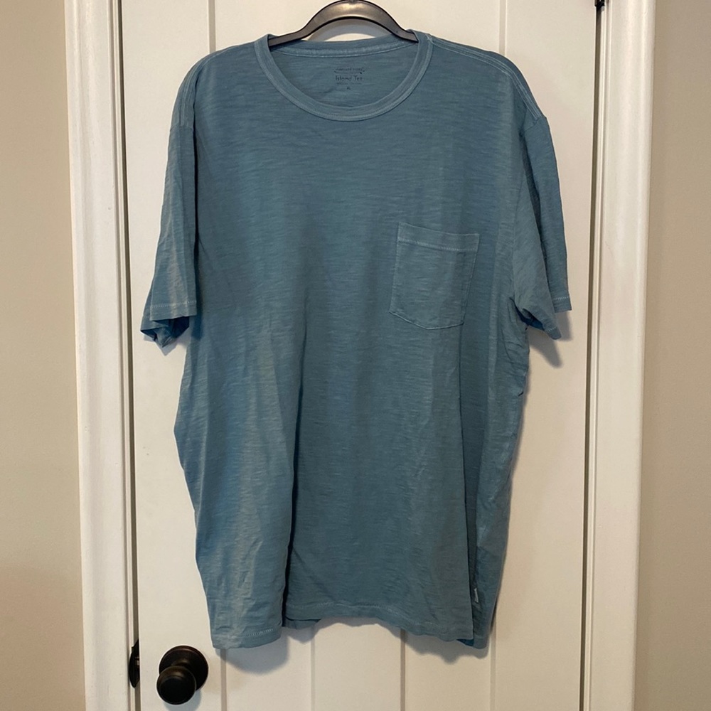Vineyard Vines Men’s Island Tee